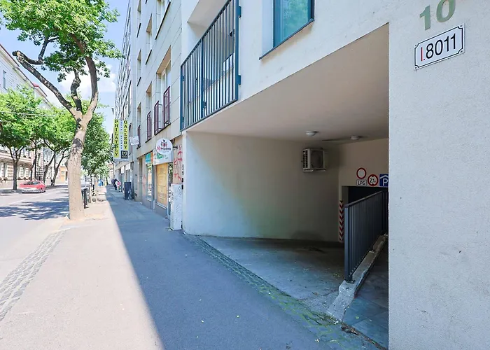 Adamick Place In City Centre With Free Parking アパート *