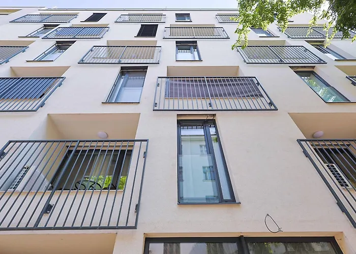 Adamick Place In City Centre With Free Parking *