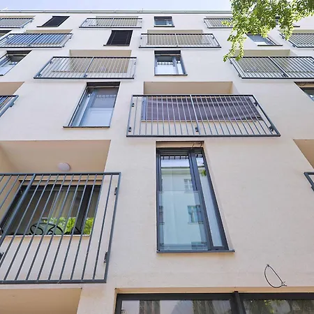 Adamick Place In City Centre With Free Parking *