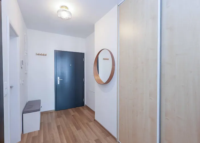 Adamick Place In City Centre With Free Parking